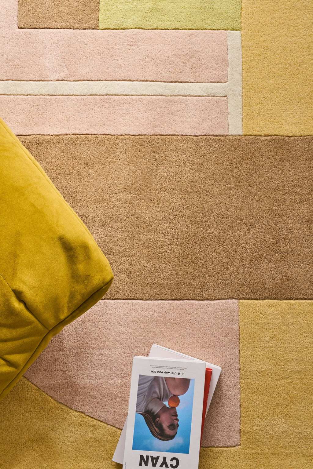 Rayon tendre – Tapis en laine aux nuances pastel Rayon tendre