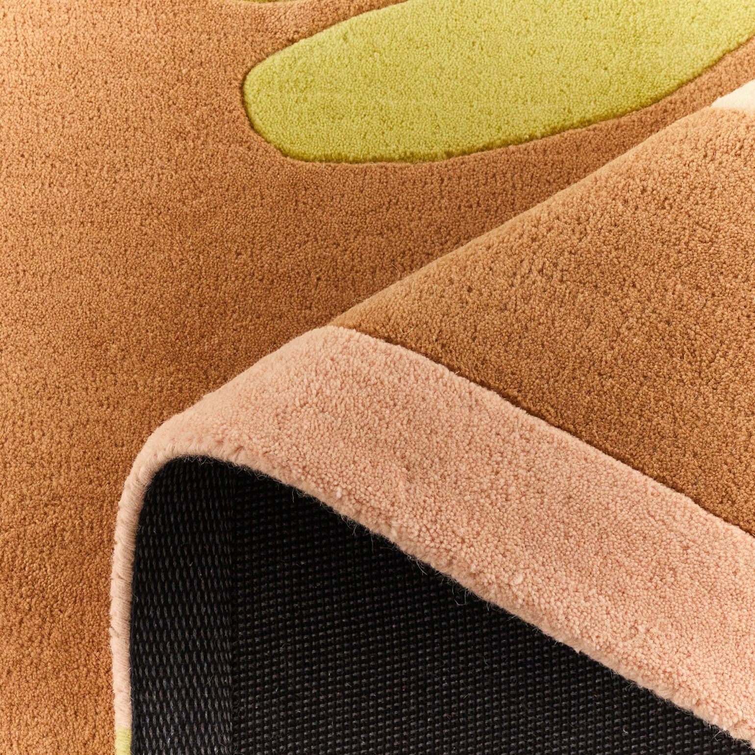 Rayon tendre – Tapis en laine pastel à motifs floraux Rayon tendre