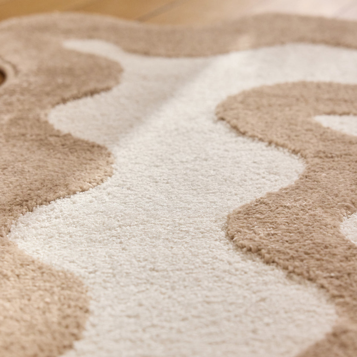 TERRA DEL SOL - Tapis intérieur beige et écru à bords ondulés - TDS1040BEI Nazar rugs