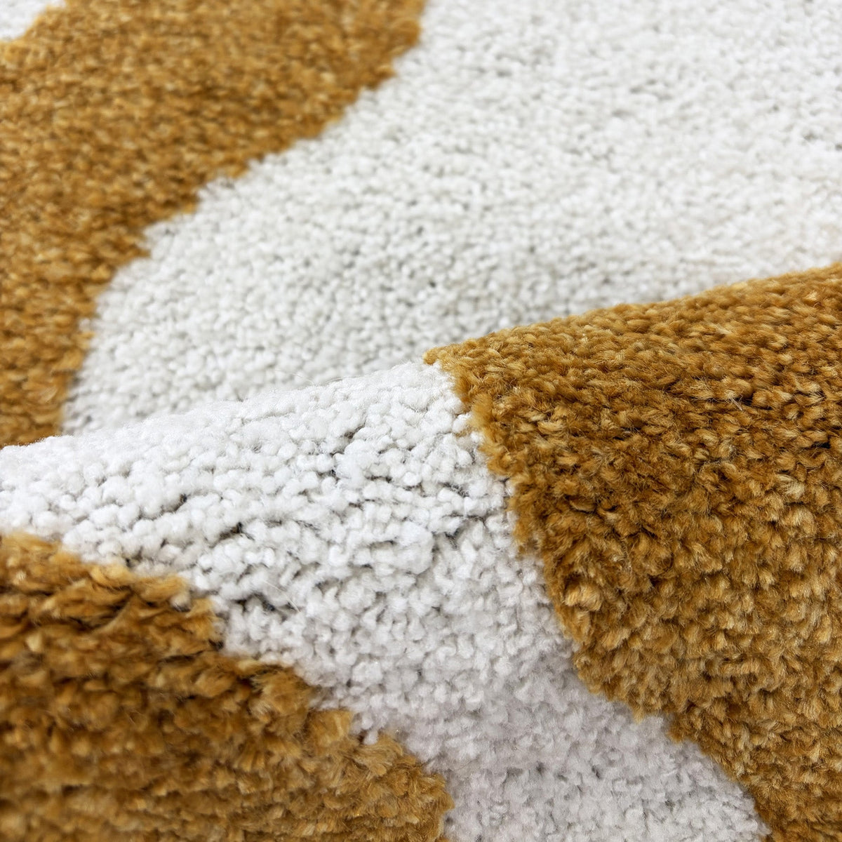 TERRA DEL SOL - Tapis intérieur ocre et écru à bords ondulés - TDS1040OCR Nazar rugs