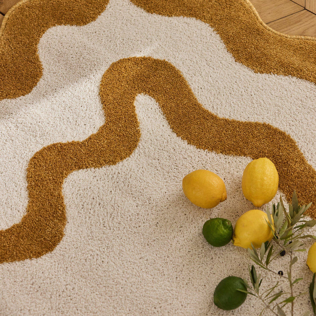 TERRA DEL SOL - Tapis intérieur ocre et écru à bords ondulés - TDS1040OCR Nazar rugs