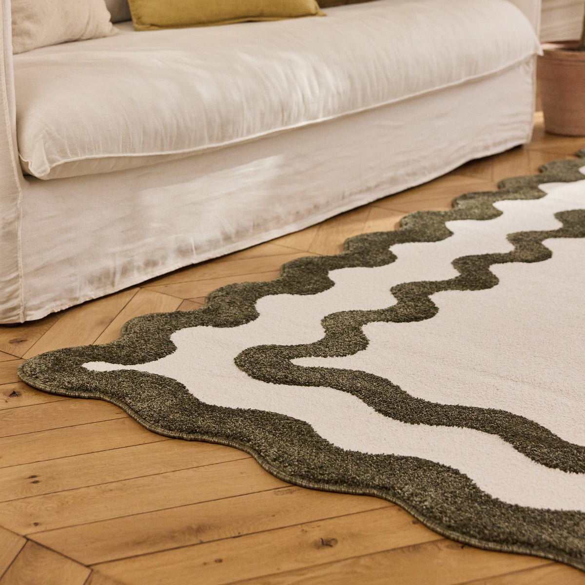 TERRA DEL SOL - Tapis intérieur vert et écru à bords ondulés - TDS1040VER Nazar rugs