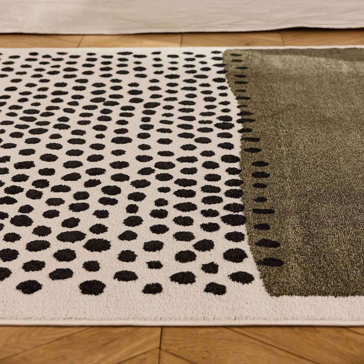 TERRA DEL SOL - Tapis intérieur rectangulaire vert et écru à pois noirs - TDS1042VER Nazar rugs