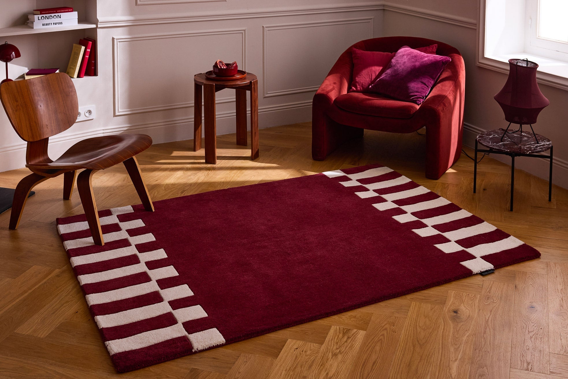 Rouge d'orage – Tapis en laine géométrique - bordeaux Rouge d'orage