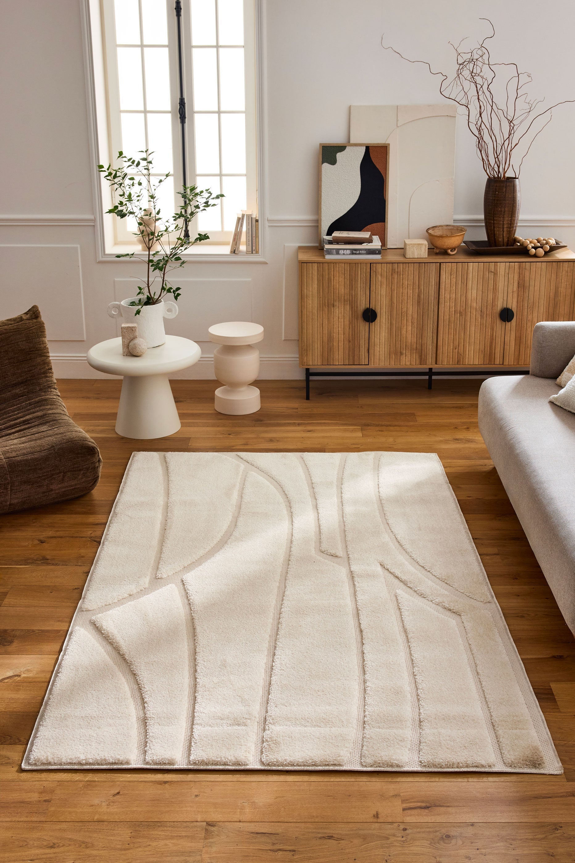 Tapis crème texturé en relief (co-création Jenny Gevaert x Nazar Rugs) Nazar rugs