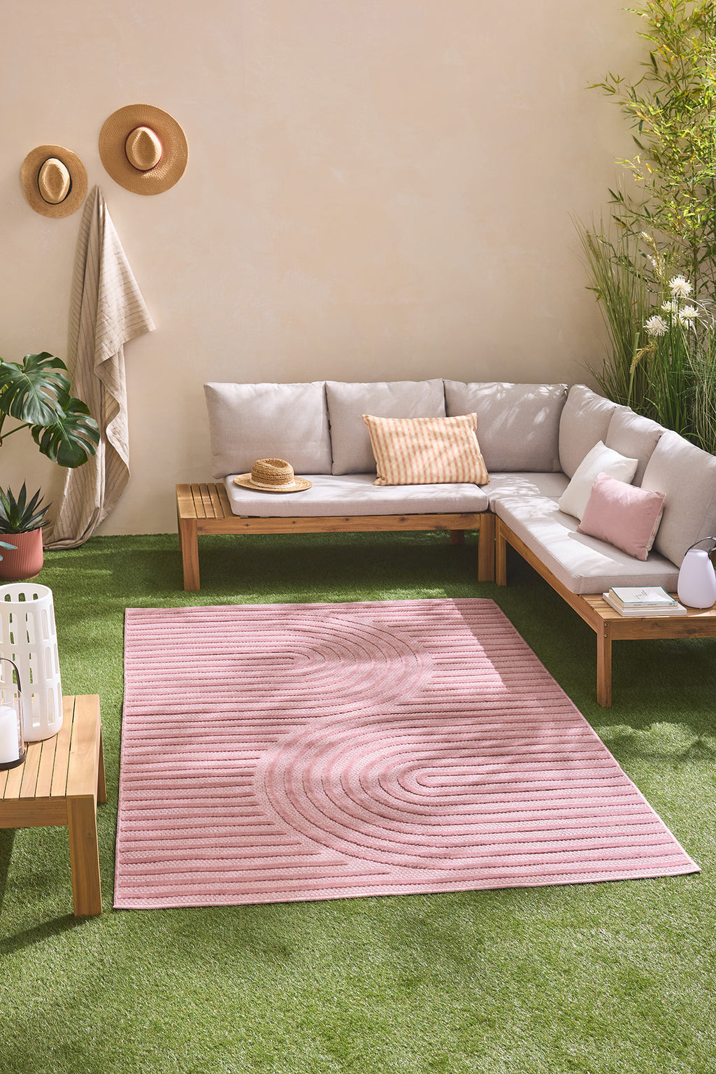 Tapis d'intérieur et extérieur motifs arcs symétriques SANTORINI 986 ROSE : SAN986ROS Nazar rugs