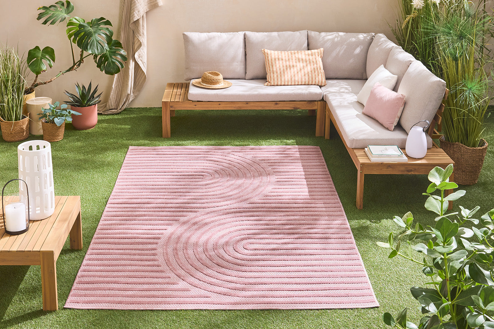 Tapis d'intérieur et extérieur motifs arcs symétriques SANTORINI 986 ROSE : SAN986ROS Nazar rugs