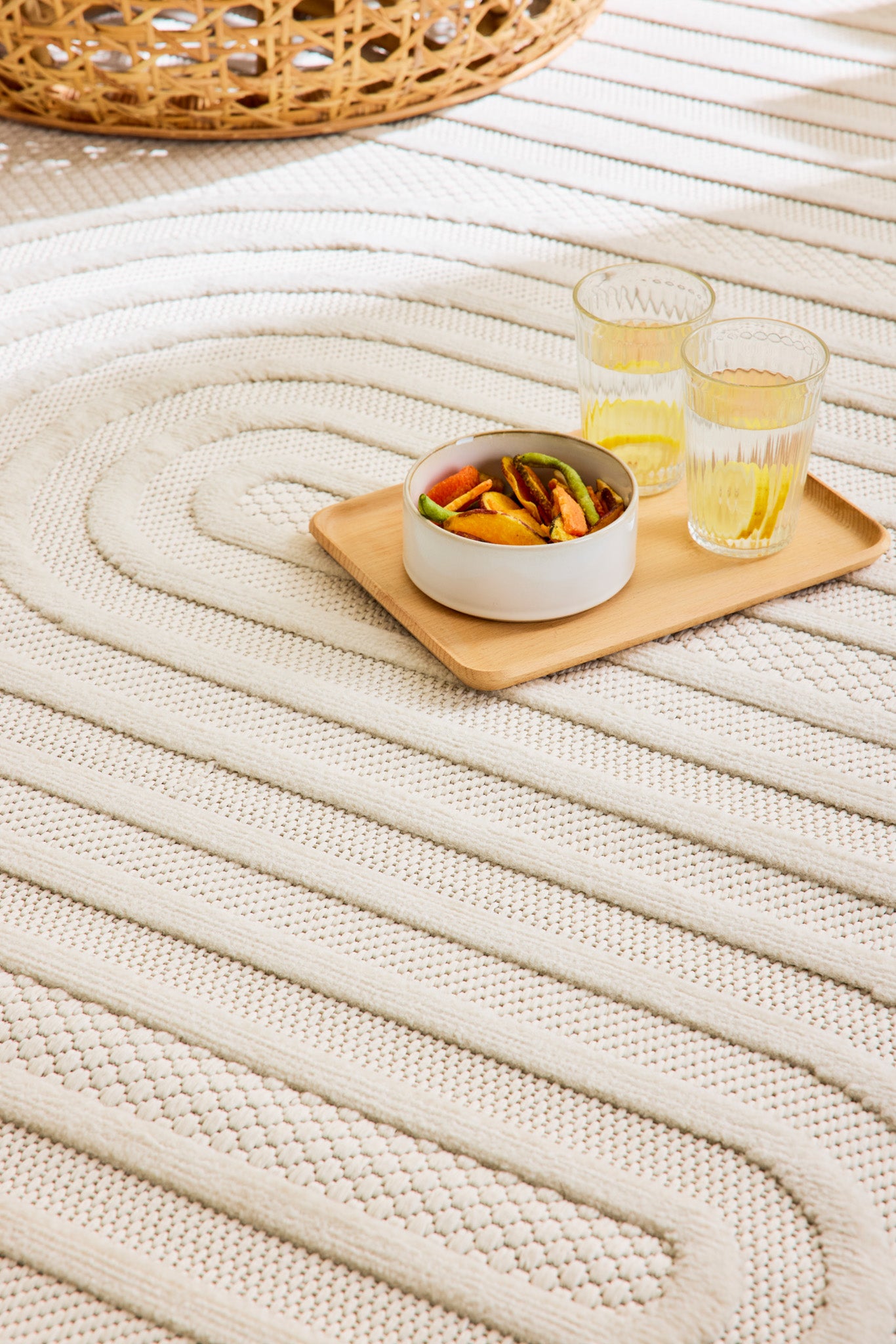 Tapis intérieur et extérieur motifs de vagues SANTORINI Blanc : SAN987BLA Nazar rugs