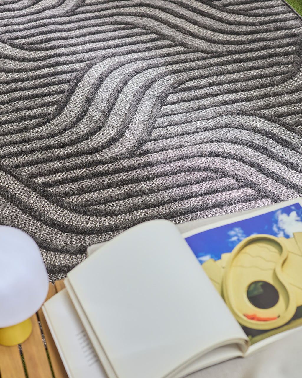 Tapis d'intérieur et extérieur motif graphique Santorini Noir : SAN989NOI Nazar rugs