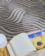 Tapis d'intérieur et extérieur motif graphique Santorini Noir : SAN989NOI Nazar rugs