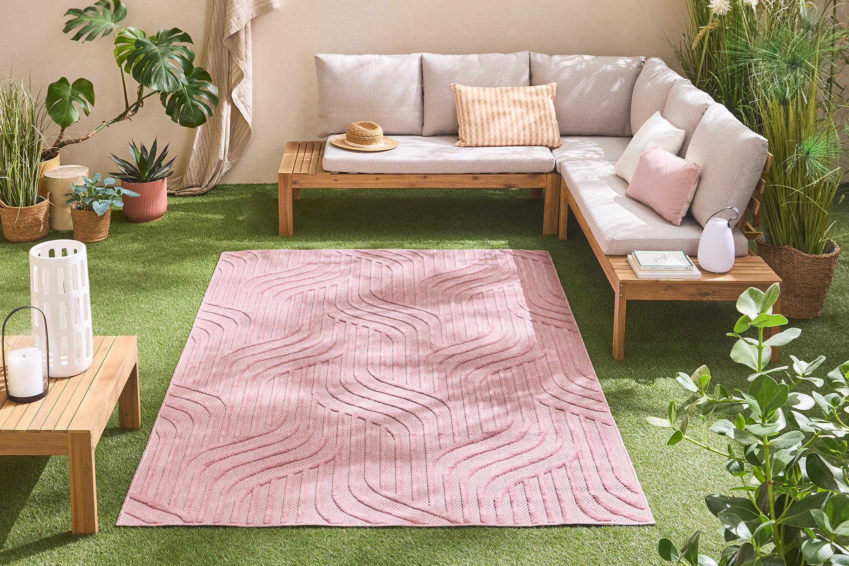 Tapis d'intérieur et extérieur motif graphique Santorini Rose : SAN989ROS Nazar rugs