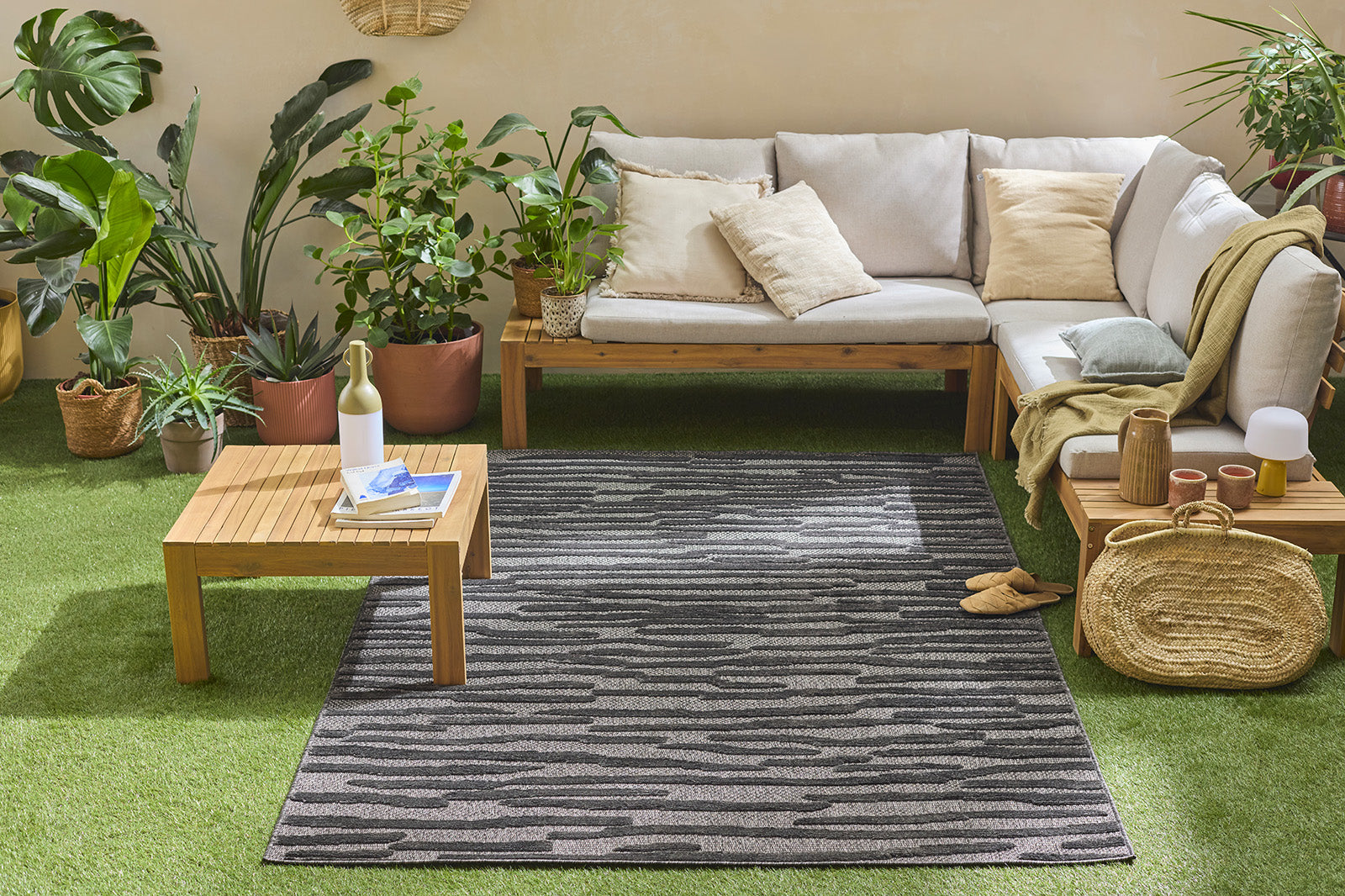 Tapis d'intérieur et d'extérieur à motifs Noir : SAN990NOI Nazar rugs