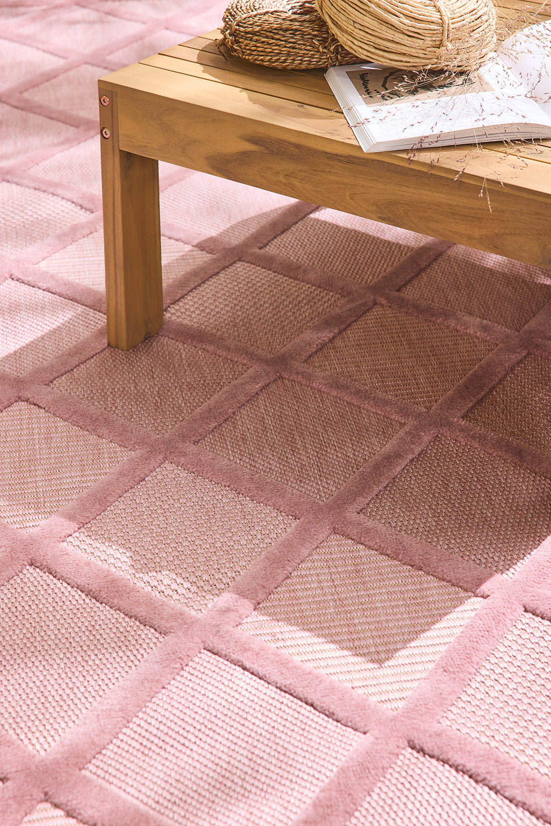 Tapis d'intérieur et d'extérieur motifs losange Rose : SAN991ROS Nazar rugs