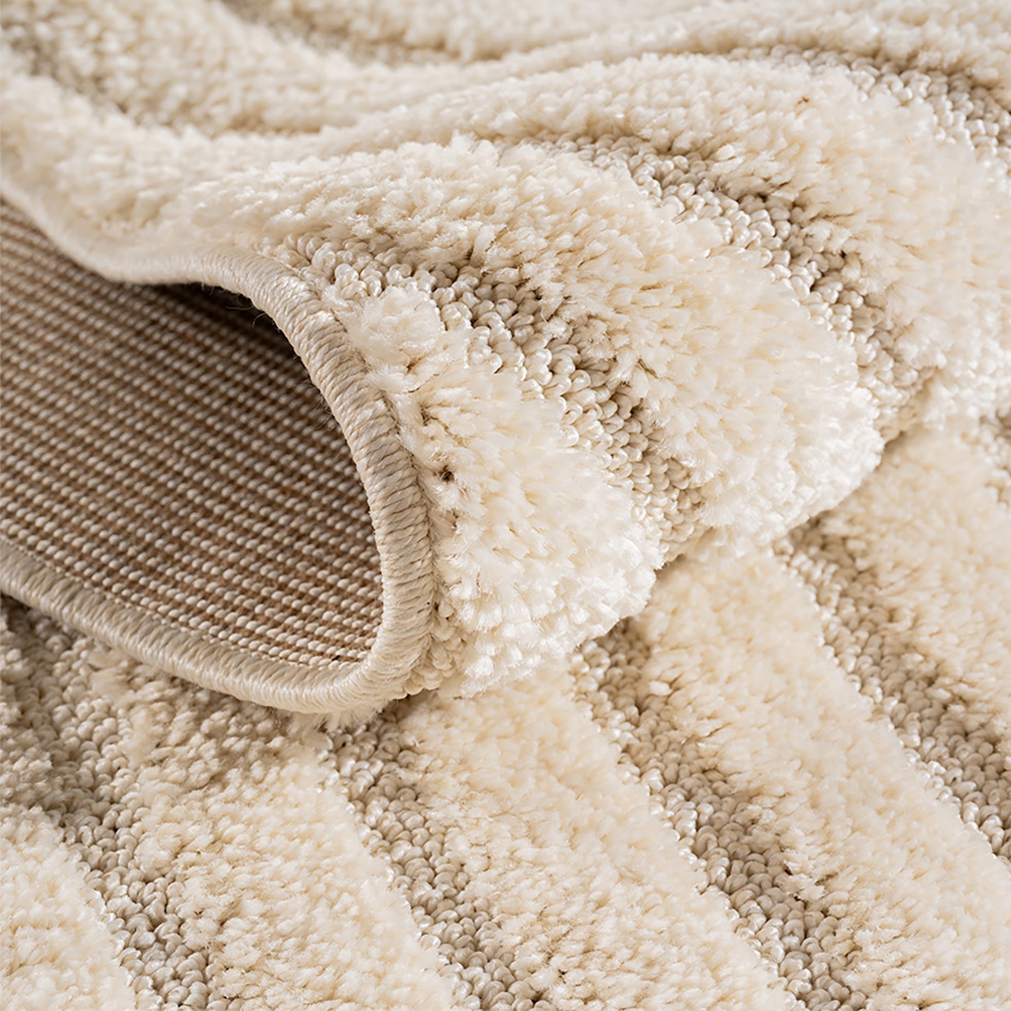 TURIN - tapis moderne design arc en relief : TUR1122CRE TURIN