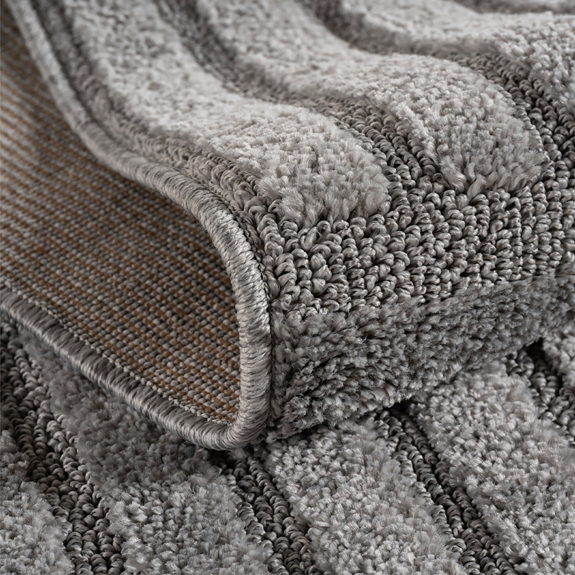 TURIN - tapis moderne design graphique en relief : TUR1123SIL TURIN