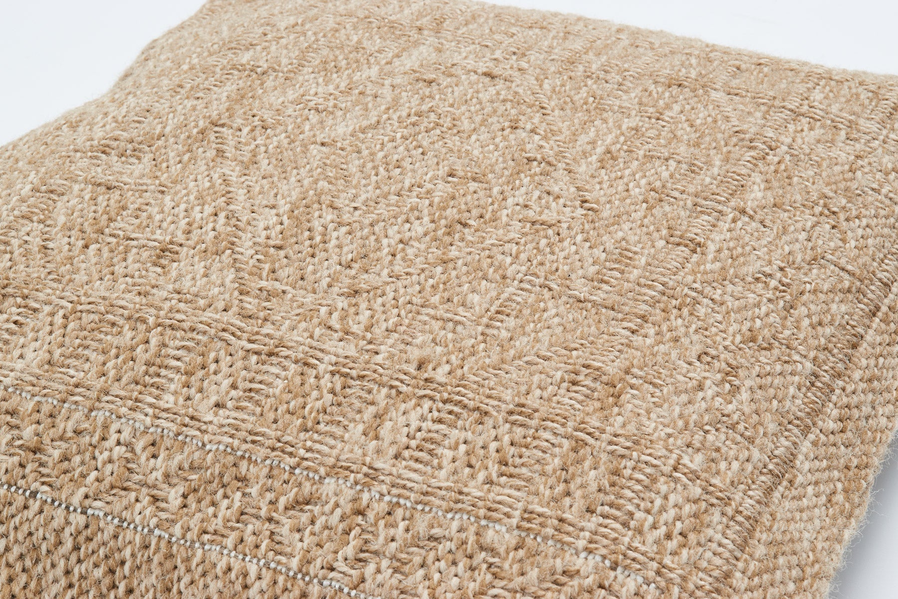 Housse de coussin beige effet jute naturel Nazar rugs