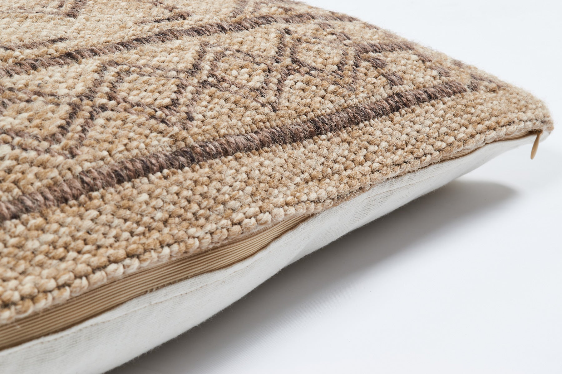 Housse de coussin marron effet jute naturel Nazar rugs