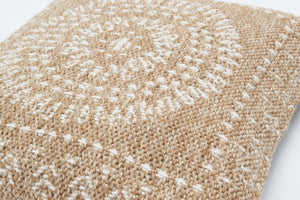 Housse de coussin motifs oriental blanc effet jute naturel Nazar rugs