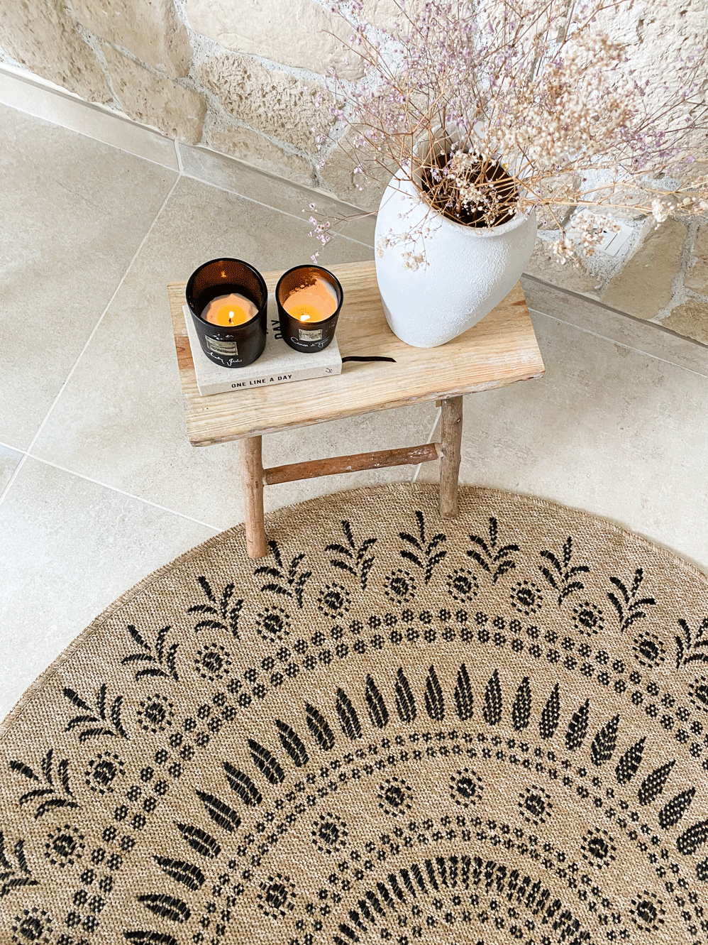 Tapis effet jute naturel motifs orientaux noirs rond : NAT8874NOI - Nazar rugs