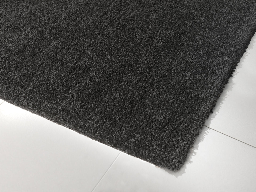 Tapis Shaggy uni noir Nazar rugs