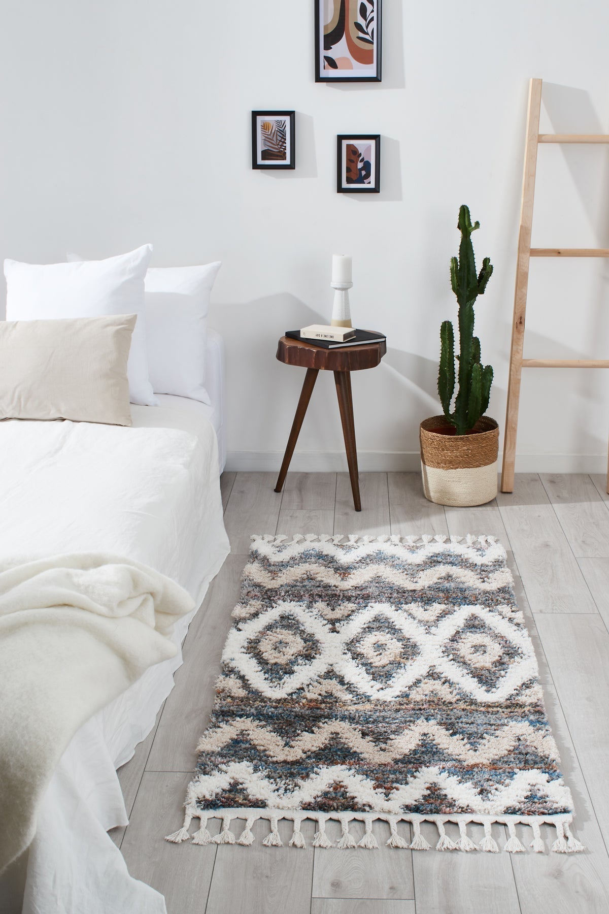 Tapis à poils longs avec franges Nazar rugs