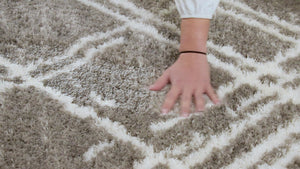 Tapis abstrait gris motif géométrique Nazar rugs