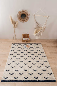 Tapis berbère crème à motifs bleu indigo Nazar rugs