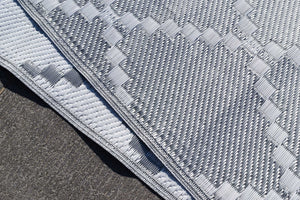 Tapis d'extérieur pour terrasse gris et blanc Nazar rugs