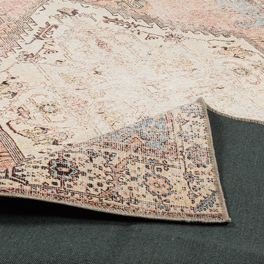 Tapis d’orient multicolore, style vintage Nazar rugs