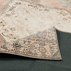 Tapis d’orient multicolore, style vintage Nazar rugs