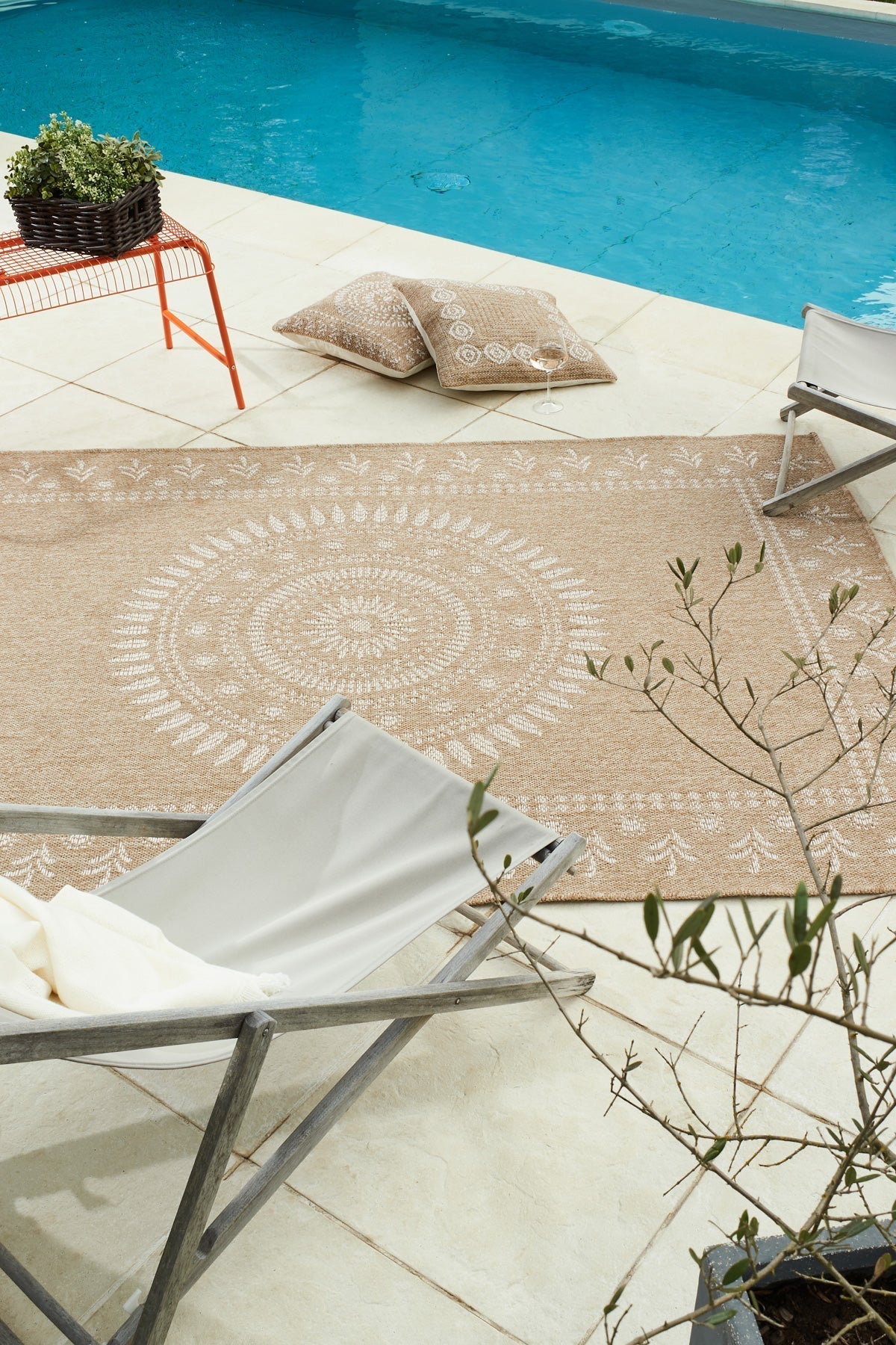Tapis effet jute naturel à motif oriental  blanc Nazar rugs