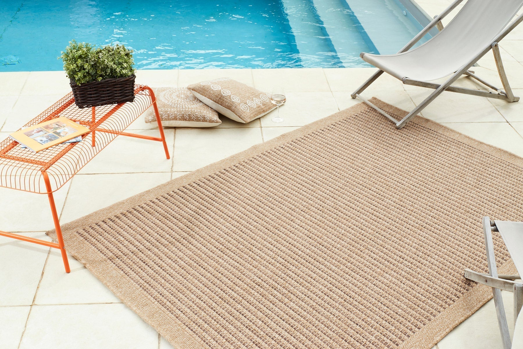 Tapis effet jute naturel uni marron Nazar rugs