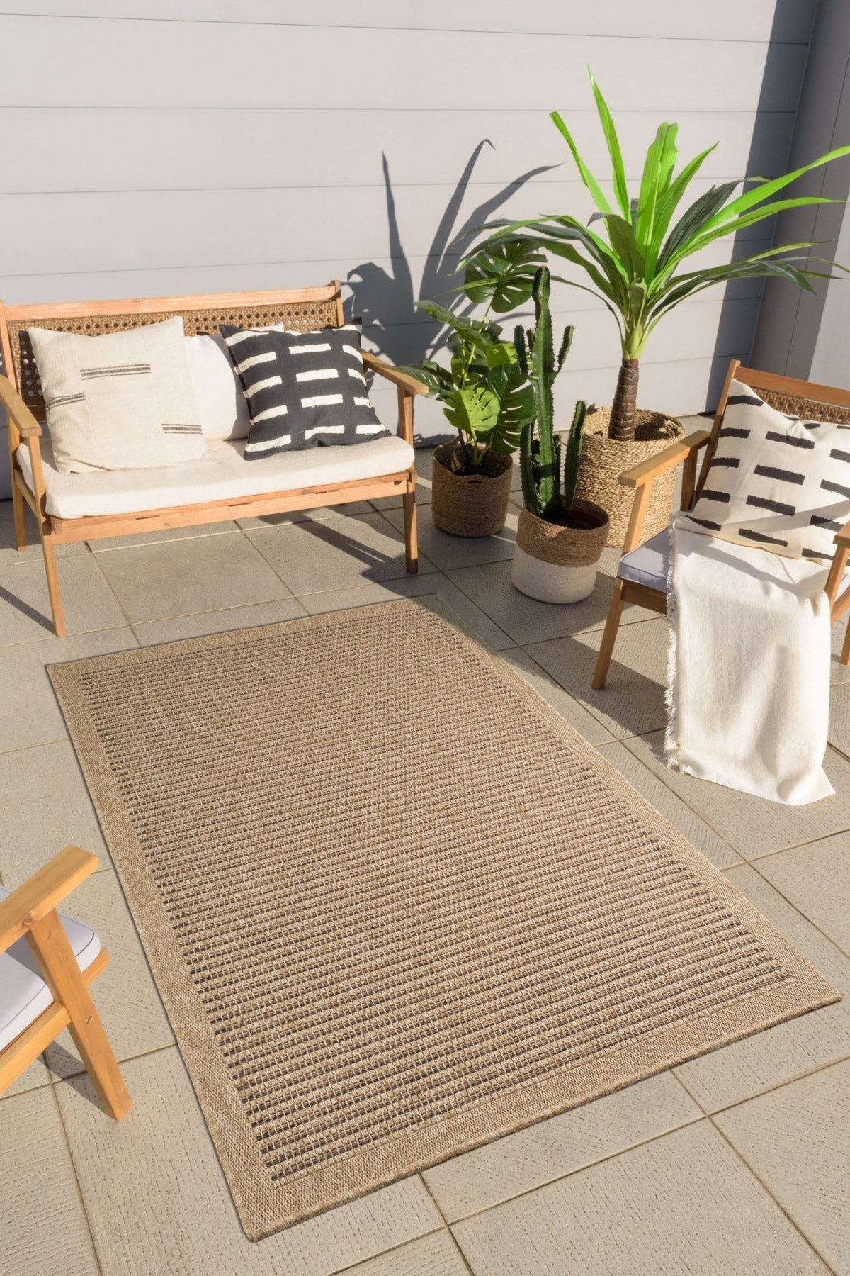 Tapis effet jute naturel uni marron Nazar rugs