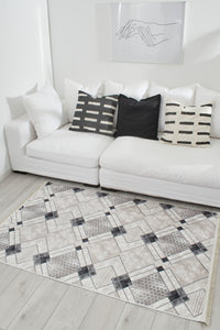 Tapis moderne gris à motifs Nazar rugs