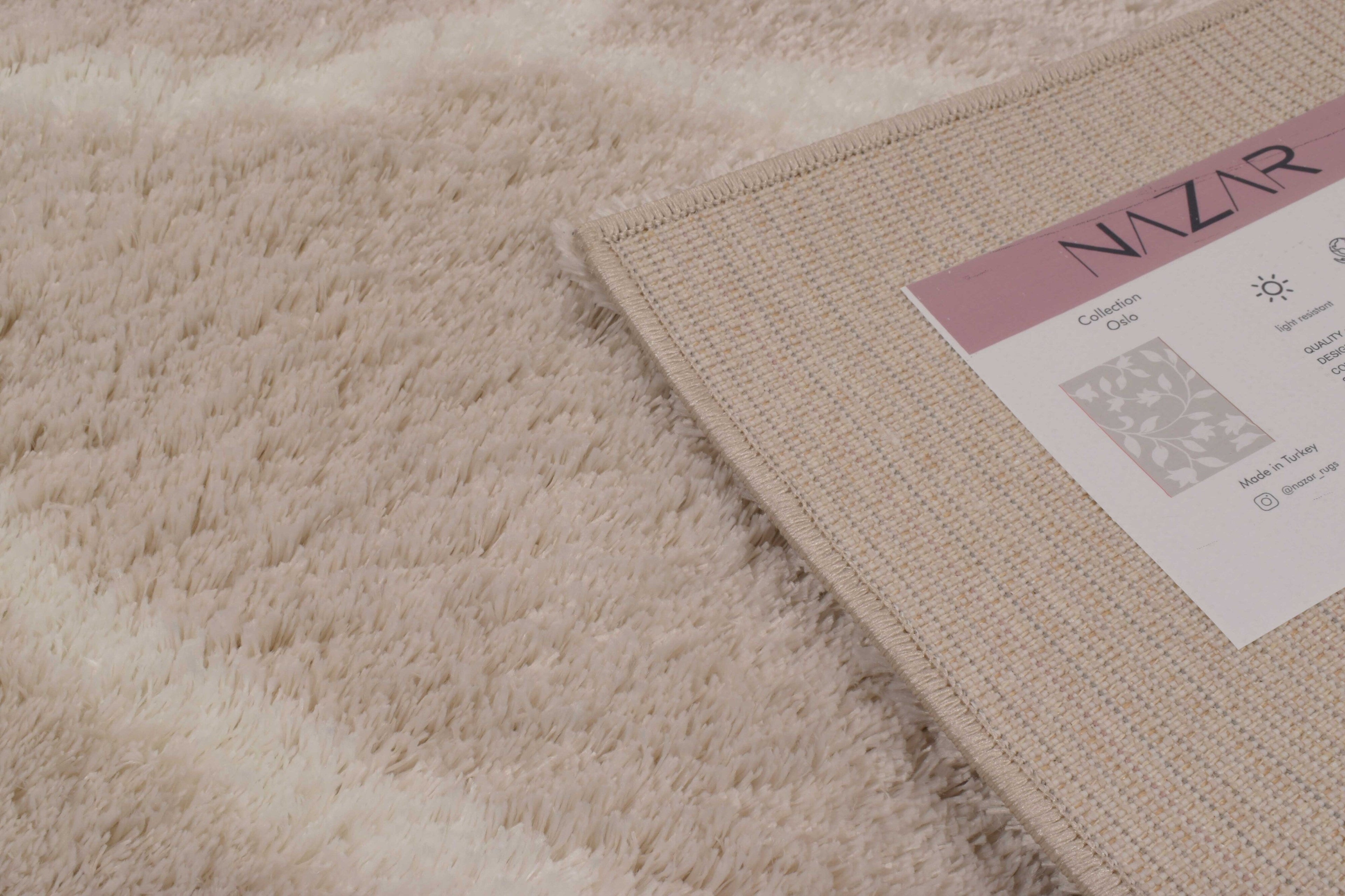 Tapis motif fleur beige style moderne Nazar rugs