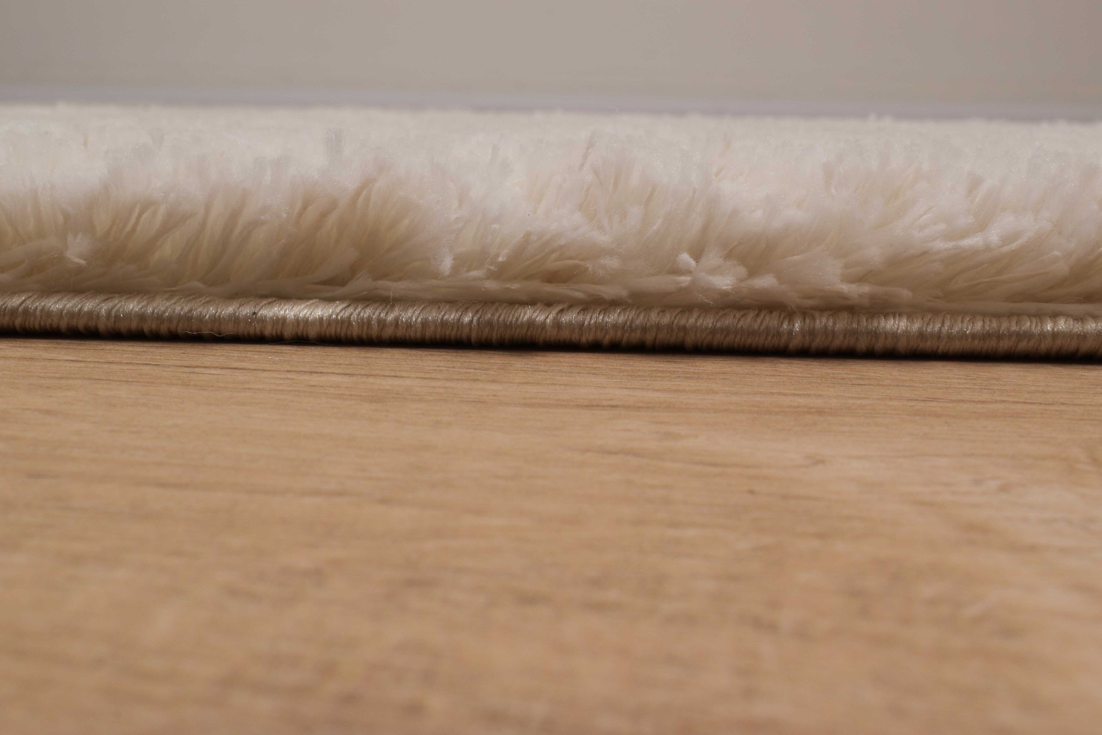 Tapis motif fleur beige style moderne Nazar rugs