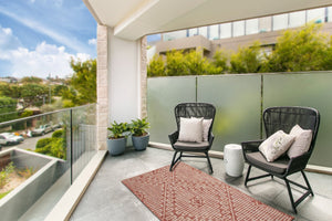 Tapis motifs géométriques rouge Nazar rugs