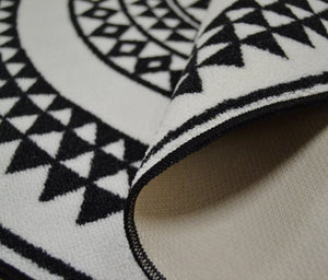 Tapis rond blanc et noir Nazar rugs