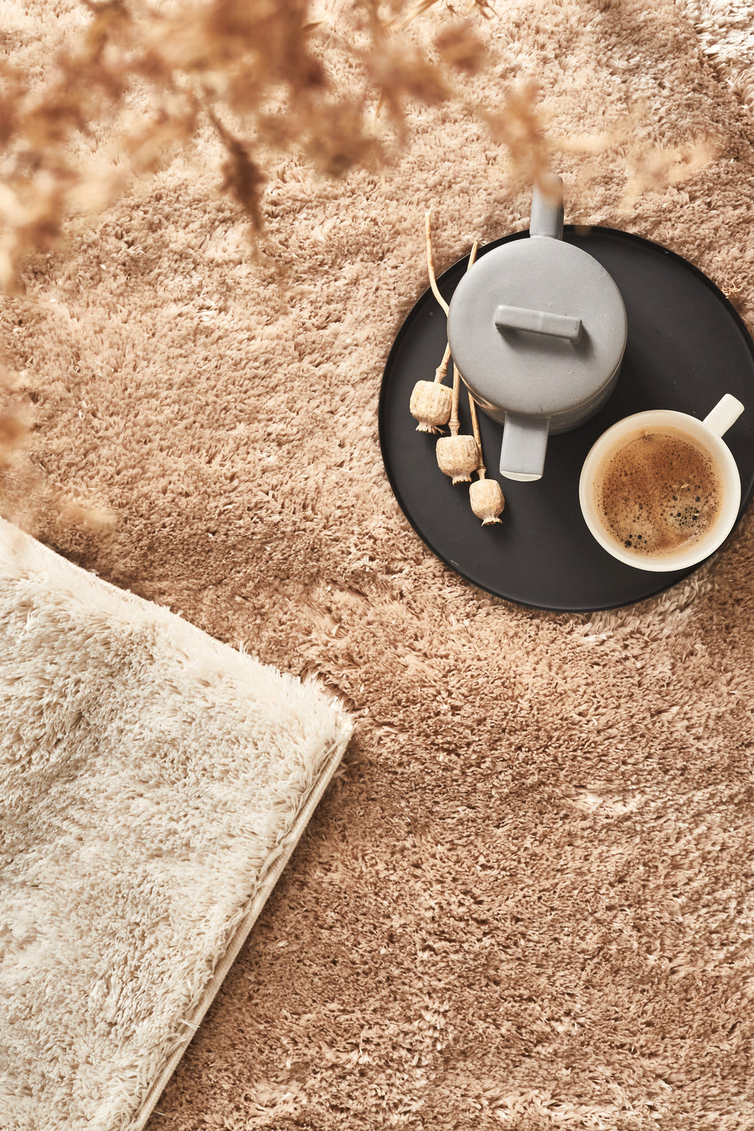 Tapis uni style moderne beige Nazar rugs