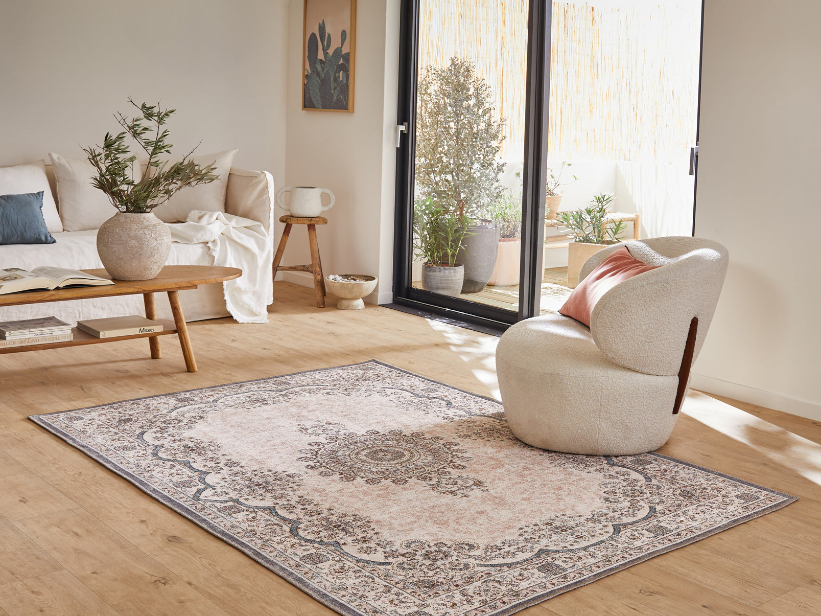 Tapis vintage rose Nazar rugs
